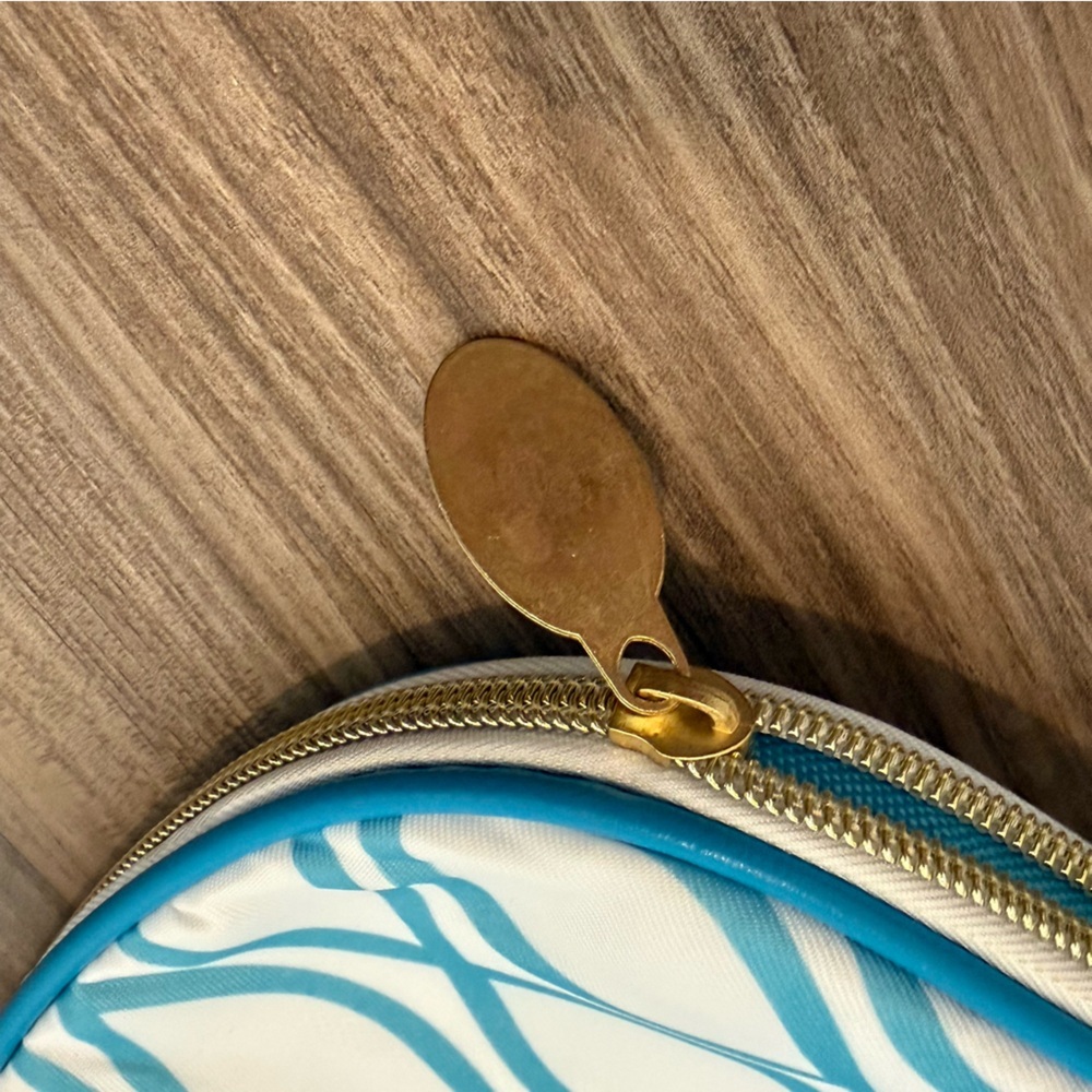 Amope Cosmetic Pouch - Picture 7 of 11